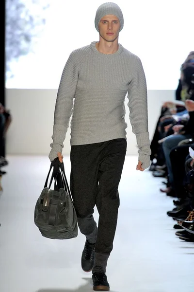 Look 30